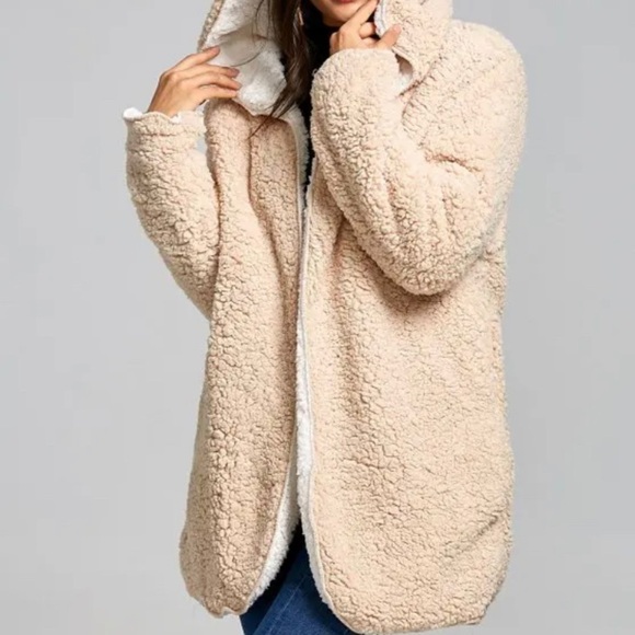 BDG Carmella Teddy jacket size M/L - Picture 3 of 14